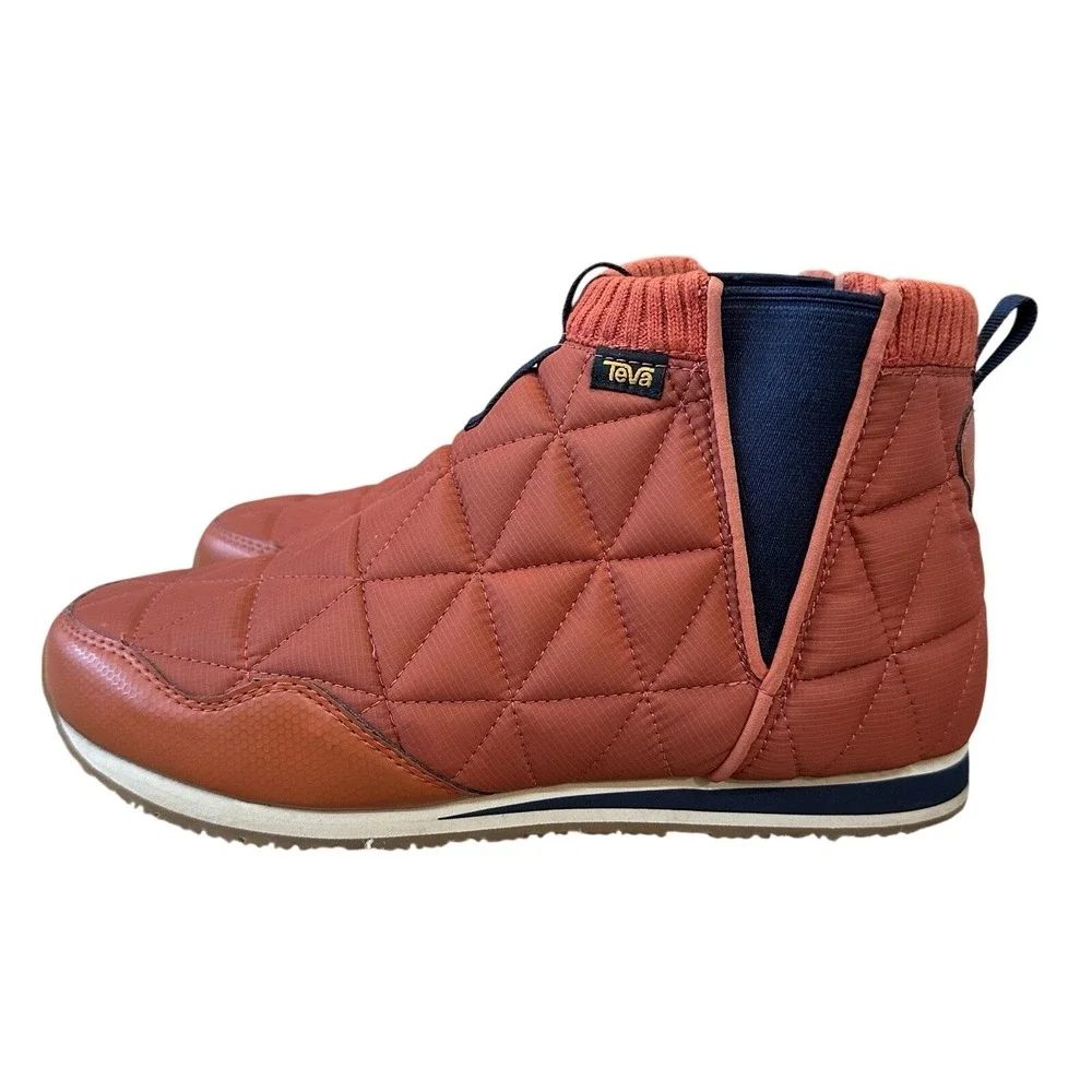 Teva‎ Ember Mid Boot Women's Size 11 Orange Quilted Waterproof Slipper Outdoor